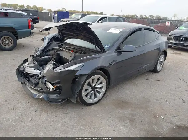 5YJ3E1EB0NF186565 2022 TESLA MODEL 3 - Image 2