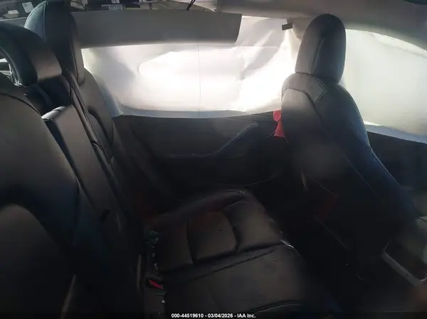 5YJ3E1EB0NF186954 2022 TESLA MODEL 3 - Image 8