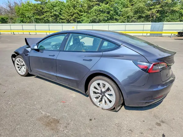 5YJ3E1EB0NF189210 2022 TESLA MODEL 3 - Image 2