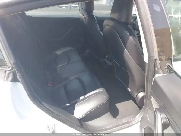 5YJ3E1EB0NF189742 2022 TESLA MODEL 3 - Image 8