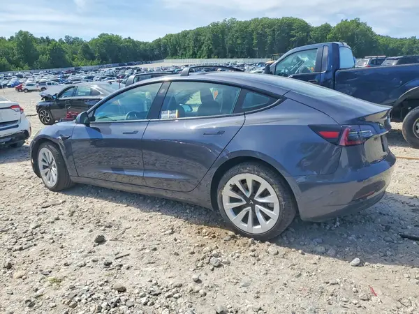 5YJ3E1EB0NF193645 2022 TESLA MODEL 3 - Image 2