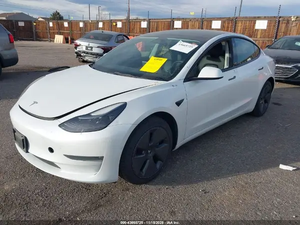 5YJ3E1EB0NF194746 2022 TESLA MODEL 3 - Image 2