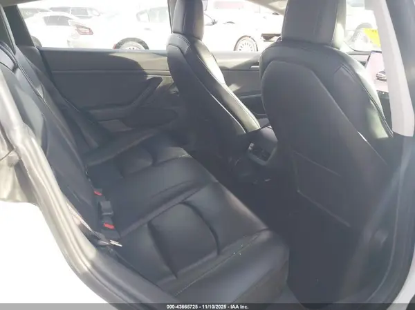 5YJ3E1EB0NF194746 2022 TESLA MODEL 3 - Image 8