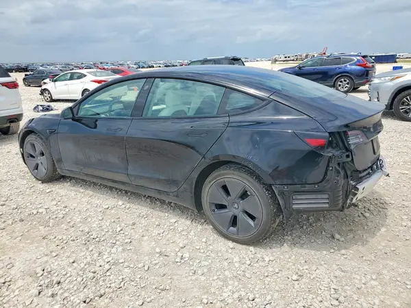 5YJ3E1EB0NF198182 2022 TESLA MODEL 3 - Image 2