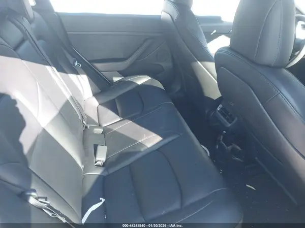 5YJ3E1EB0NF205261 2022 TESLA MODEL 3 - Image 8