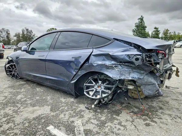 5YJ3E1EB0NF213201 2022 TESLA MODEL 3 - Image 2