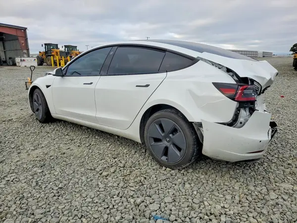 5YJ3E1EB0NF222190 2022 TESLA MODEL 3 - Image 2