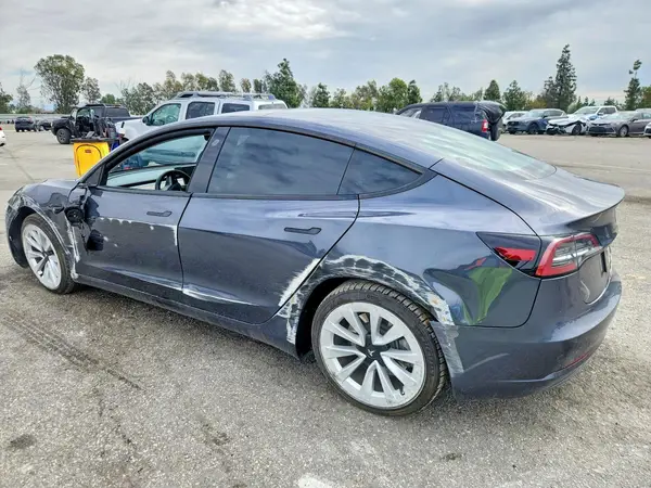 5YJ3E1EB0NF228152 2022 TESLA MODEL 3 - Image 2
