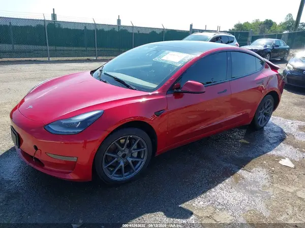 5YJ3E1EB0NF232038 2022 TESLA MODEL 3 - Image 2