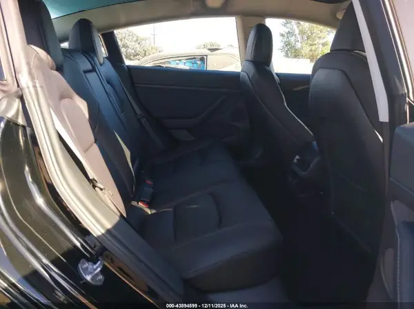 5YJ3E1EB0NF233237 2022 TESLA MODEL 3 - Image 8
