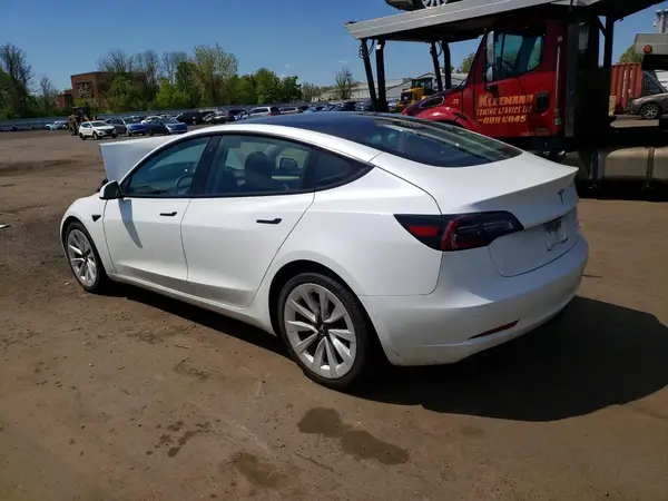 5YJ3E1EB0NF233545 2022 TESLA MODEL 3 - Image 2