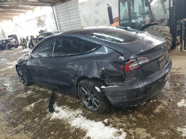 5YJ3E1EB0NF238440 2022 TESLA MODEL 3 - Image 2