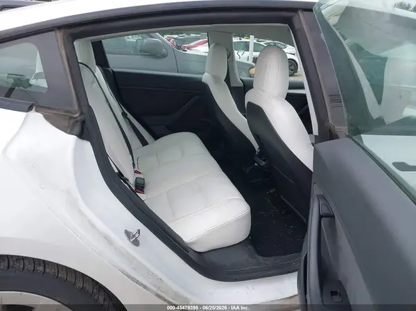 5YJ3E1EB0NF242391 2022 TESLA MODEL 3 - Image 8