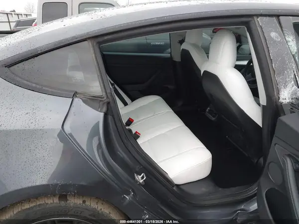 5YJ3E1EB0NF242942 2022 TESLA MODEL 3 - Image 8
