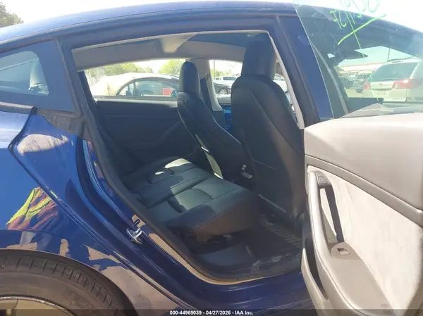 5YJ3E1EB0NF243010 2022 TESLA MODEL 3 - Image 8