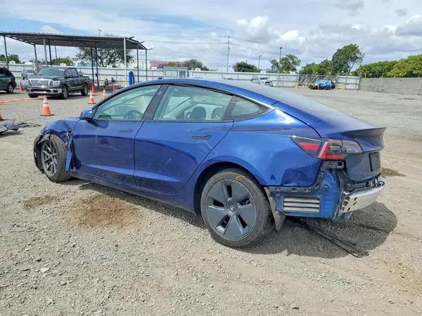 5YJ3E1EB0NF243556 2022 TESLA MODEL 3 - Image 2
