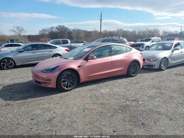 5YJ3E1EB0NF250894 2022 TESLA MODEL 3 - Image 2
