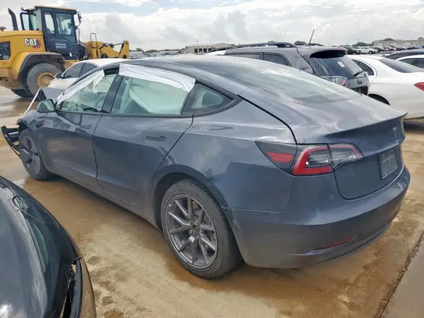 5YJ3E1EB0NF250930 2022 TESLA MODEL 3 - Image 2