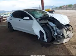5YJ3E1EB0NF256324 2022 TESLA MODEL 3