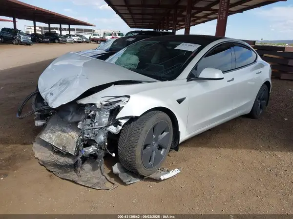 5YJ3E1EB0NF256324 2022 TESLA MODEL 3 - Image 2