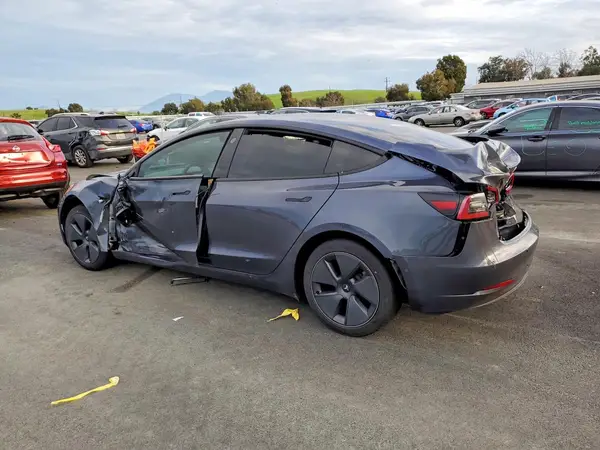 5YJ3E1EB0NF256503 2022 TESLA MODEL 3 - Image 2