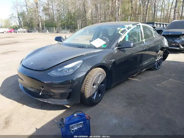 5YJ3E1EB0NF256629 2022 TESLA MODEL 3 - Image 2