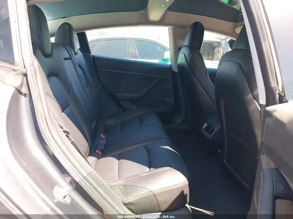 5YJ3E1EB0NF256761 2022 TESLA MODEL 3 - Image 8