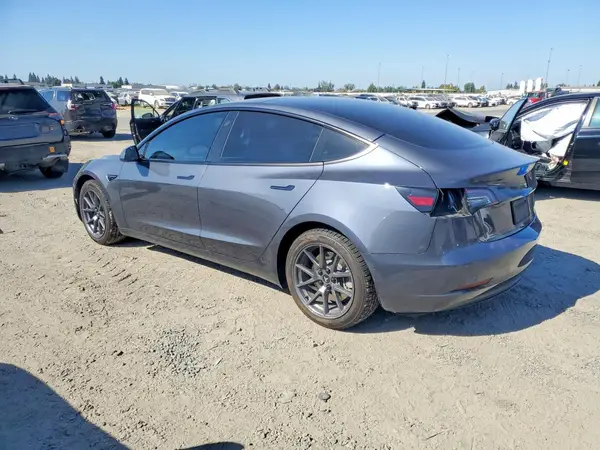 5YJ3E1EB0NF257358 2022 TESLA MODEL 3 - Image 2