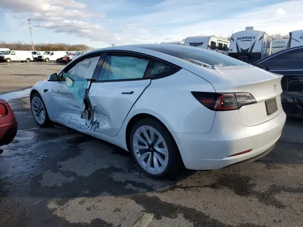 5YJ3E1EB0NF260809 2022 TESLA MODEL 3 - Image 2