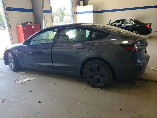 5YJ3E1EB0NF262916 2022 TESLA MODEL 3 - Image 2