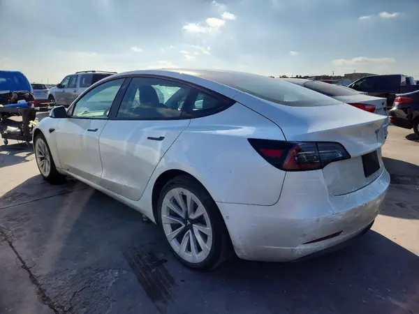 5YJ3E1EB0NF267436 2022 TESLA MODEL 3 - Image 2
