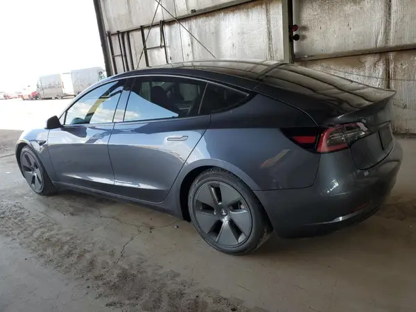 5YJ3E1EB0NF268392 2022 TESLA MODEL 3 - Image 2