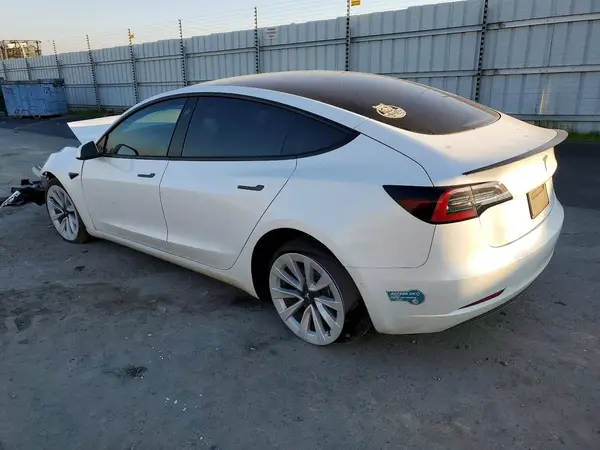 5YJ3E1EB0NF271440 2022 TESLA MODEL 3 - Image 2