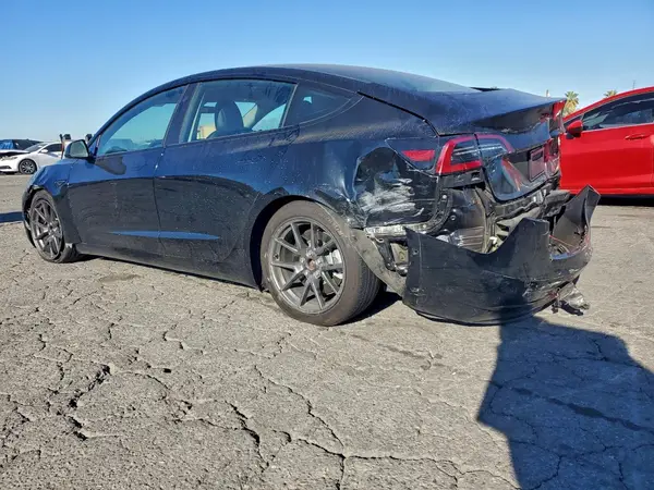 5YJ3E1EB0NF274421 2022 TESLA MODEL 3 - Image 2
