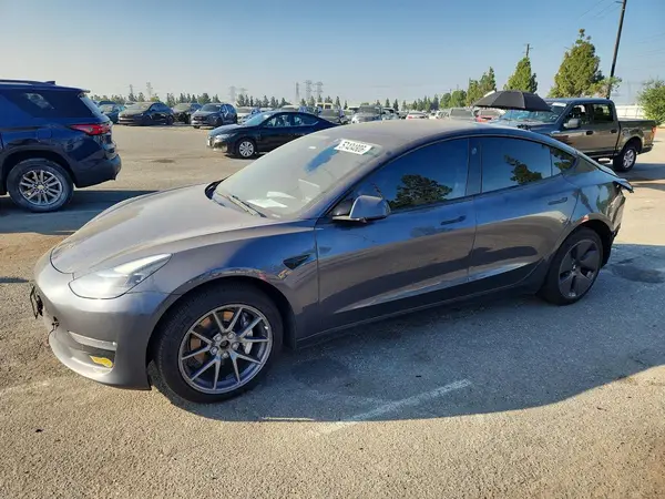 5YJ3E1EB0NF275701 2022 TESLA MODEL 3 - Image 1