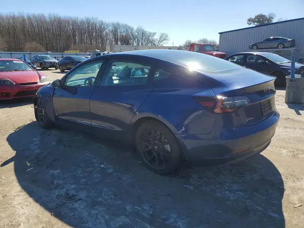 5YJ3E1EB0NF285712 2022 TESLA MODEL 3 - Image 2