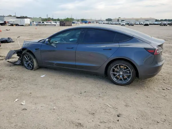 5YJ3E1EB0NF306686 2022 TESLA MODEL 3 - Image 2
