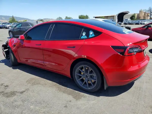 5YJ3E1EB0NF321396 2022 TESLA MODEL 3 - Image 2