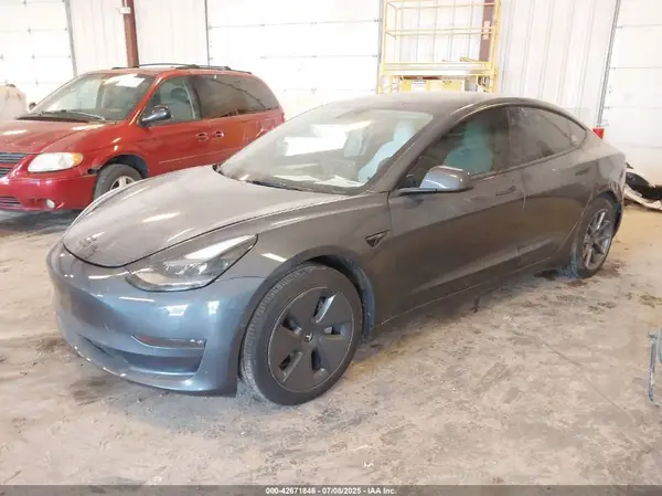 5YJ3E1EB0NF332382 2022 TESLA MODEL 3 - Image 2