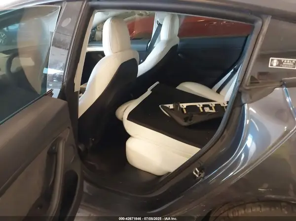 5YJ3E1EB0NF332382 2022 TESLA MODEL 3 - Image 8