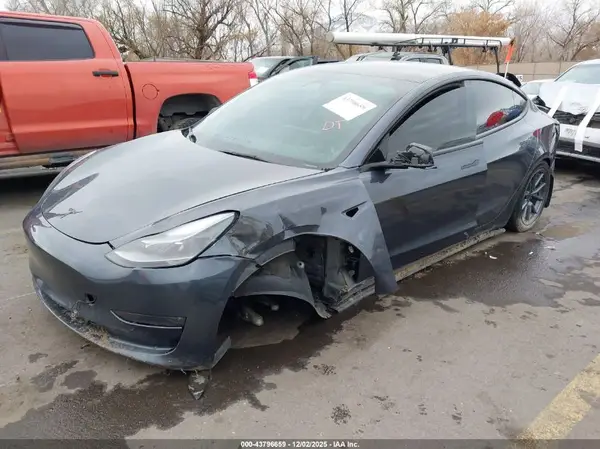 5YJ3E1EB0NF335279 2022 TESLA MODEL 3 - Image 2