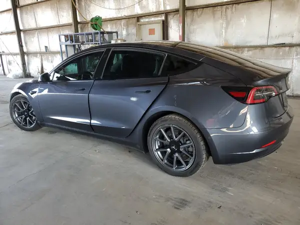 5YJ3E1EB0NF335427 2022 TESLA MODEL 3 - Image 2
