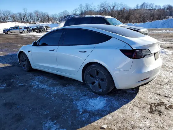 5YJ3E1EB0NF337145 2022 TESLA MODEL 3 - Image 2