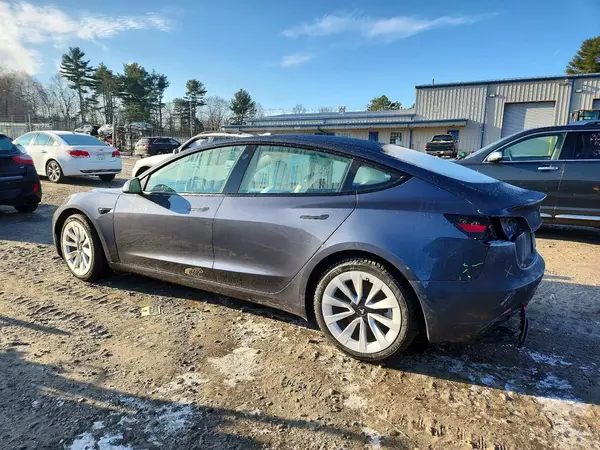 5YJ3E1EB0NF340692 2022 TESLA MODEL 3 - Image 2