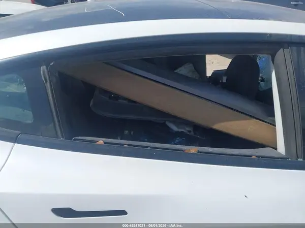 5YJ3E1EB0NF341082 2022 TESLA MODEL 3 - Image 8
