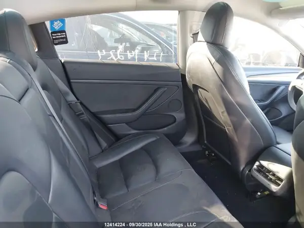 5YJ3E1EB0NF353488 2022 TESLA MODEL 3 - Image 8