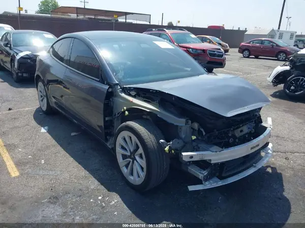 5YJ3E1EB0NF358545 2022 TESLA MODEL 3 - Image 1