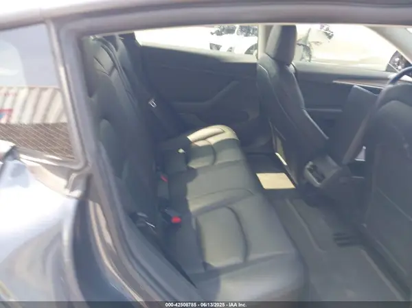 5YJ3E1EB0NF358545 2022 TESLA MODEL 3 - Image 8