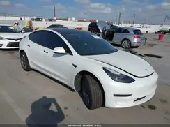 5YJ3E1EB0NF359629 2022 TESLA MODEL 3