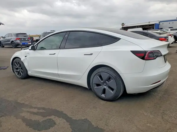 5YJ3E1EB0NF359999 2022 TESLA MODEL 3 - Image 2
